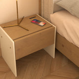 Jasanový noční stolek Krems