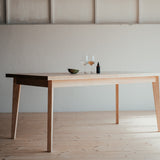 Manier dining table.