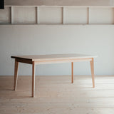 Manier dining table.